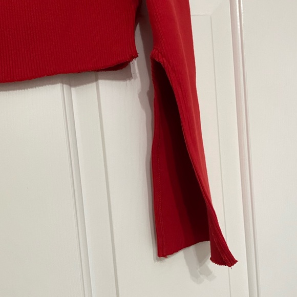 Orseund Iris Red Off shoulder Underwire Knit Top - Picture 5 of 14